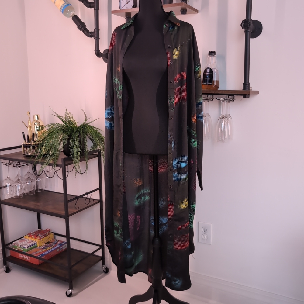 Vibrant LIVE 4 TRUTH Abstract Watercolor Duster in Black Multi. Perfect for Offi